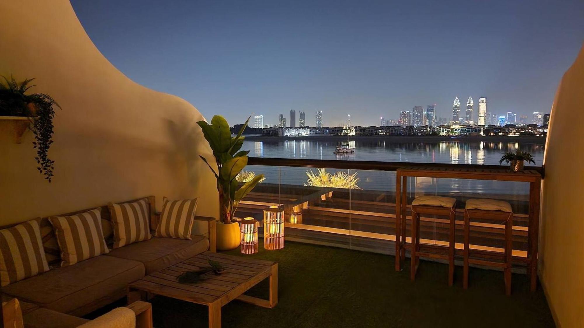 Beachfront Bliss On The Palm Jumeirah * Dubai