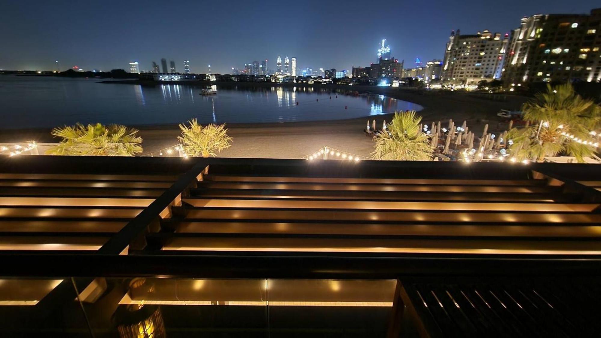 Apartment Beachfront Bliss On The Palm Jumeirah
