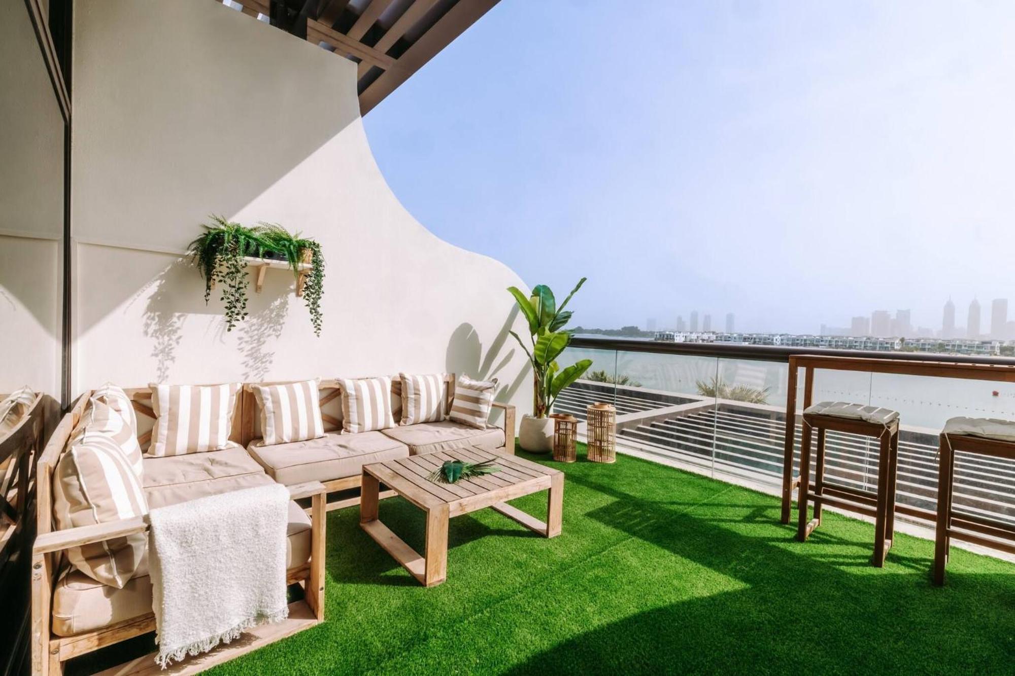 Beachfront Bliss On The Palm Jumeirah * Dubai