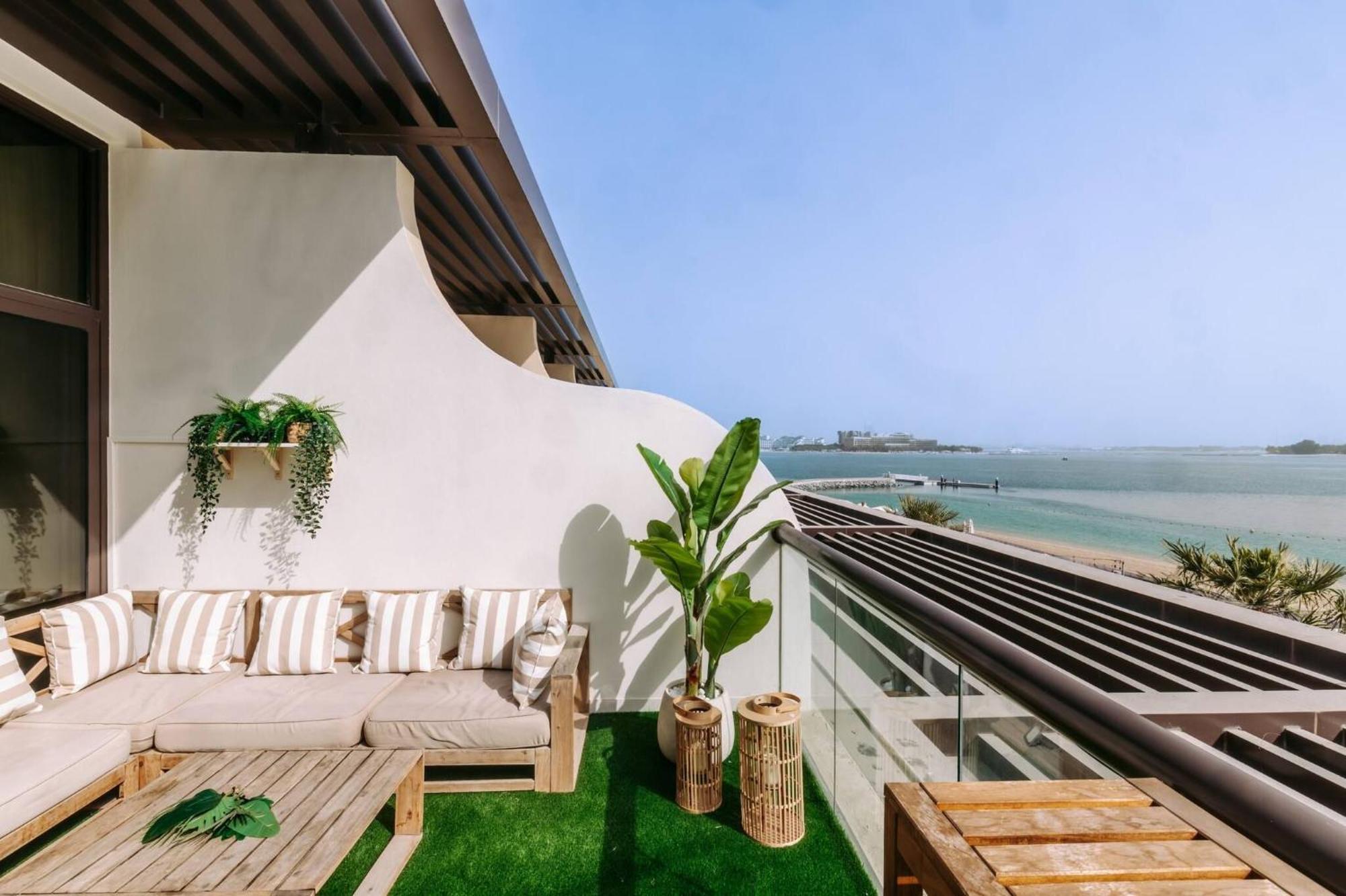 Apartment Beachfront Bliss On The Palm Jumeirah *